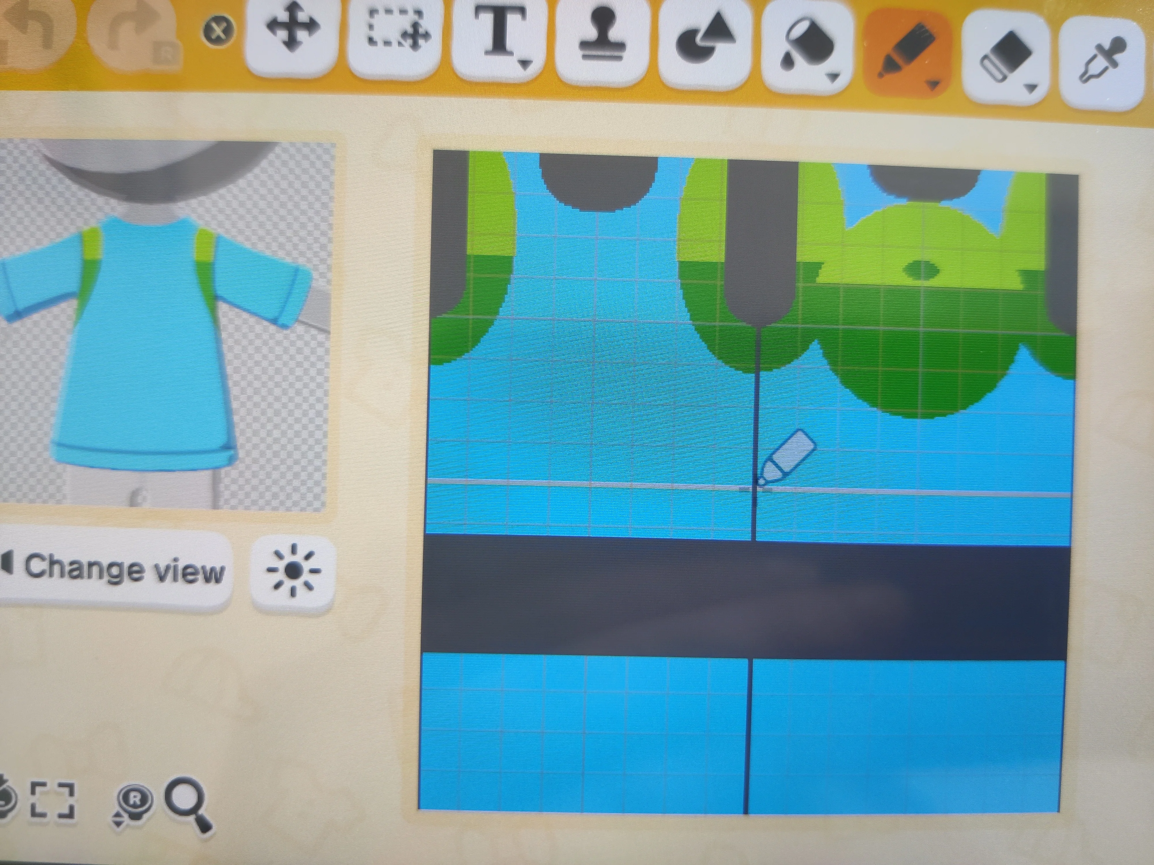 Finn's t-shirt with backpack