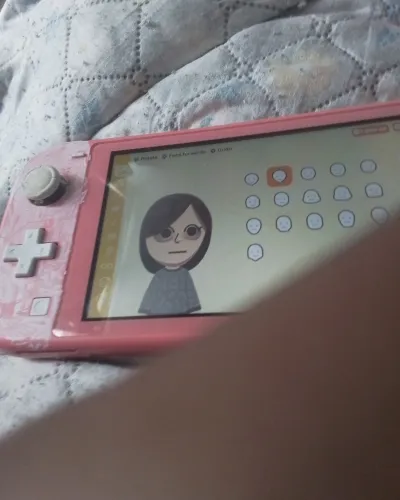 Mii-Porträt von Tired Mii Face (eyes and hair and nose are optional)