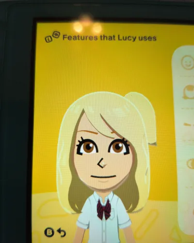 Mii-Porträt von Lucy Heartfilia
